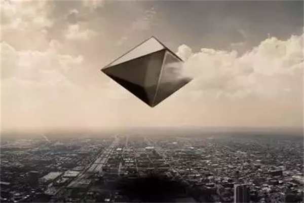 关税打击、收入遭重创，苹果不能再躺平赚钱了