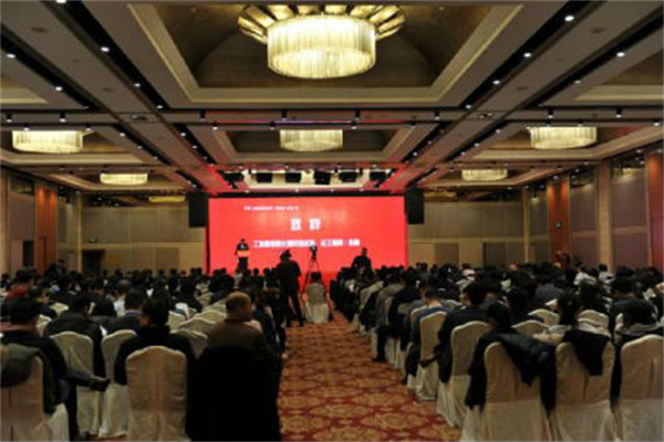 关税对美国经济冲击仍被低估？美国债券市场面临“灰天鹅”风险